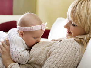 Breast Feeding Reduces Breat Cancer Chances 2 Aid0200 Breast Feeding Reduces Breat Cancer Chances 2 Aid0200