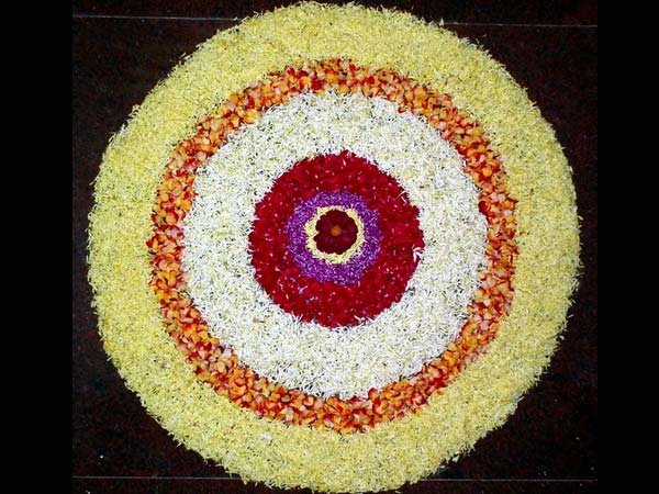 ഓണപ്പൂക്കളങ്ങളുടെ ഭംഗി കാണൂ