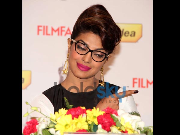 പ്രസ് കോണ്‍ഫറന്‍സില്‍