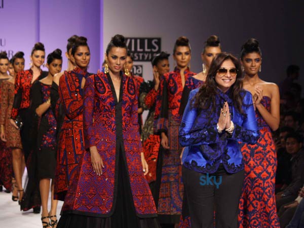 10.ഡിസൈനറോടൊപ്പം 