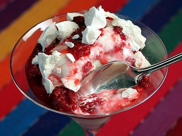 ഈറ്റേണ്‍ മെസ്