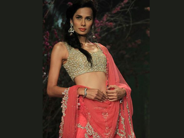 ജ്യോത്സന തിവാരി കളക്ഷന്‍സ്