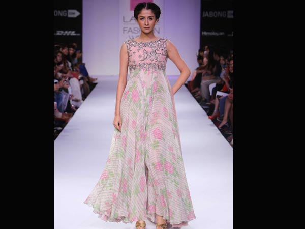 അനുശ്രീ കളക്ഷനുകള്‍