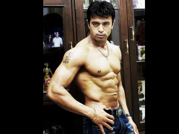 റിയാസ് ഖാന്‍