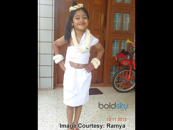 ശകുന്തള ഭാവത്തില്‍ മോഡേണായോ