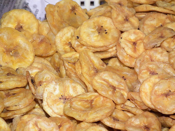 ഉപ്പേരിക്കായുള്ള ഉത്രാടപ്പാച്ചില്