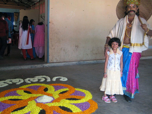 പുലികളിയും കുമ്മാട്ടിയും പോയ്മറഞ്ഞു