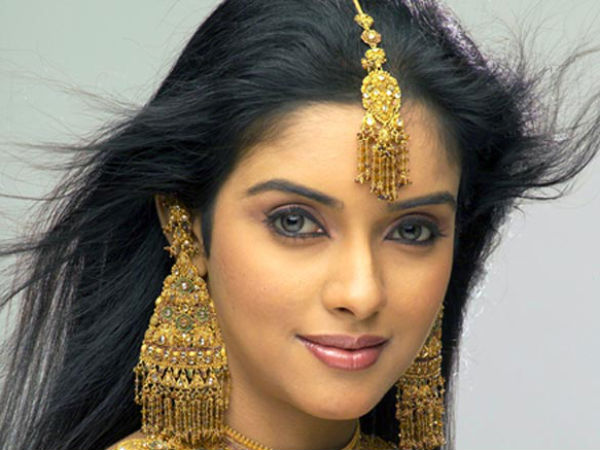 അസിന്റെ തീരുമാനങ്ങളെല്ലാം പെട്ടെന്ന്!!