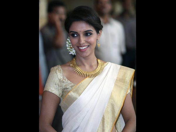 അസിന്റെ തീരുമാനങ്ങളെല്ലാം പെട്ടെന്ന്!!