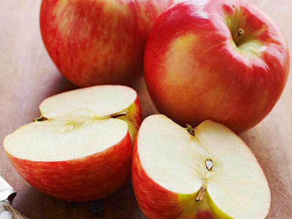 Dangers Eating Apple At Night