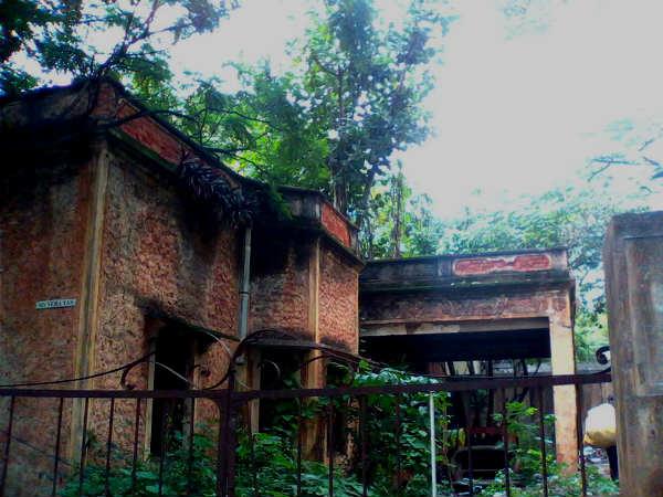 തകര്ന്നടിഞ്ഞ ഇടങ്ങള്/വസ്തുക്കള്