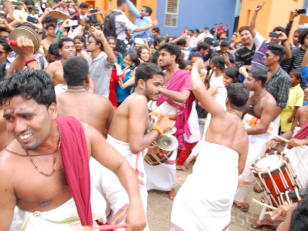 ഓണസദ്യ കഴിഞ്ഞ്