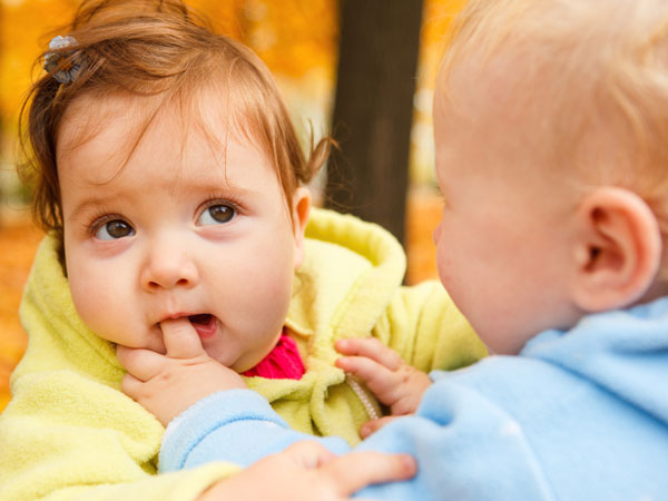 Khi trẻ biết cắn đùa các mẹ nên làm gì? Khi trẻ biết cắn đùa các mẹ nên làm gì?