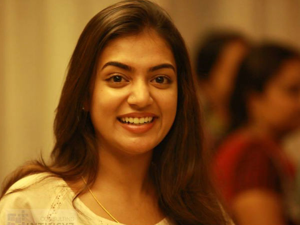നിരയൊത്ത പല്ലുകള്