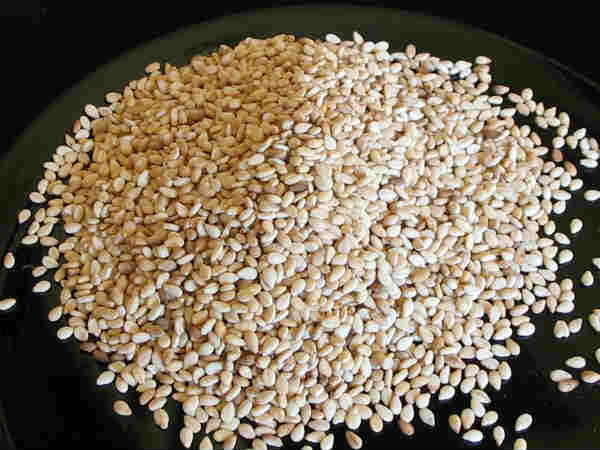 എള്ളും