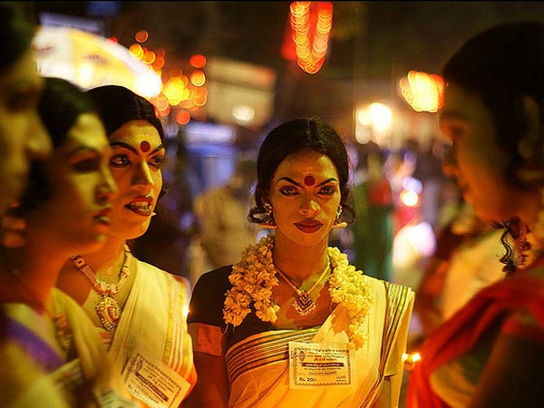 ചടങ്ങുകൾ തുടരുന്നു
