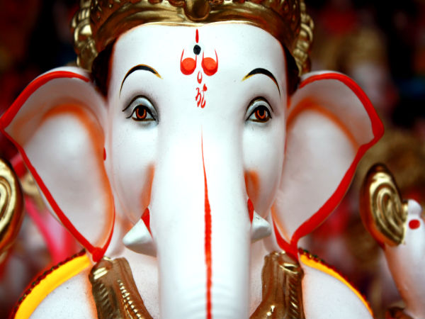 വെളുപ്പു നിറത്തിലെ ഗണപതി വിഗ്രഹം