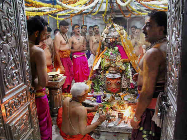 തീര്ത്ഥം അഭിഷേകം