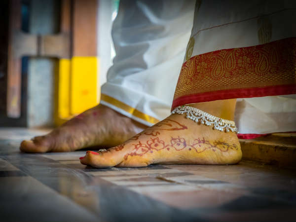 സ്വര്ണാഭരണം കാലില്