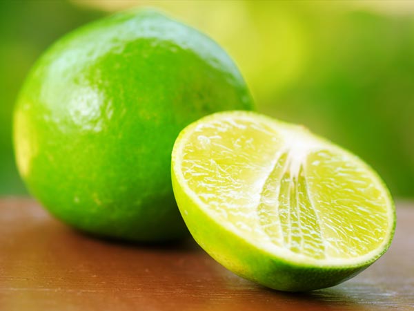 ഒരു പകുതി നാരങ്ങ