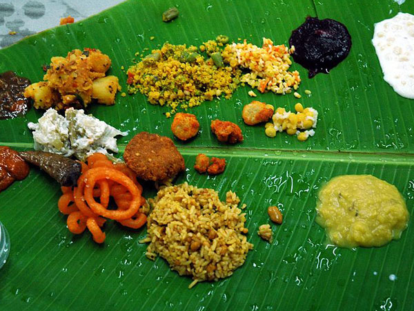 വാഴയിലയില്