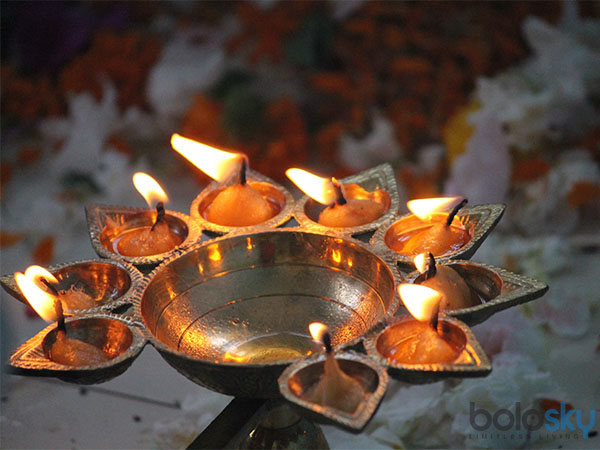 വിളക്ക് ഉടനേ കെടുന്നത്
