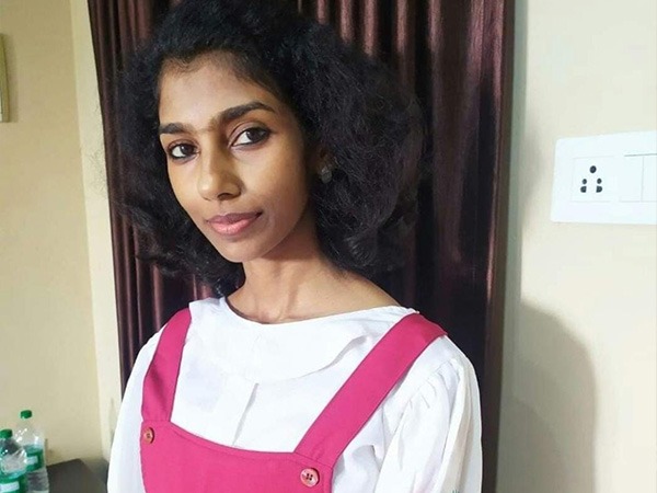 ബോട്ടില് ആര്ട്ടില് തുടക്കം