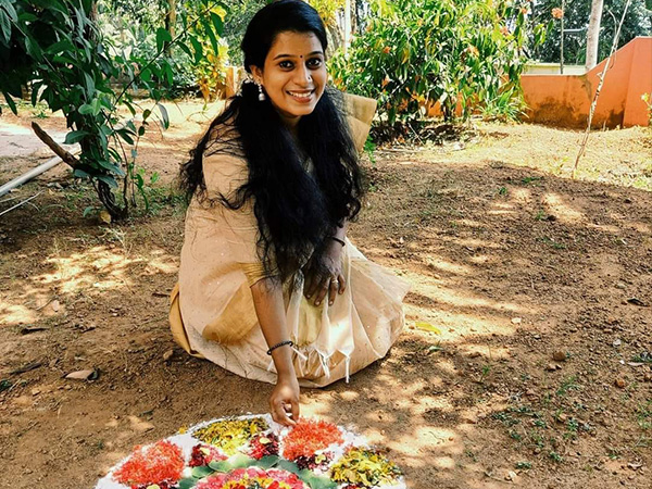 സാരികള്ക്ക് പ്രിയം