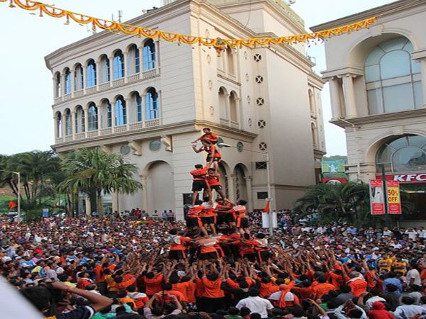 മഹാരാഷ്ട്രയിലെ ആഘോഷം