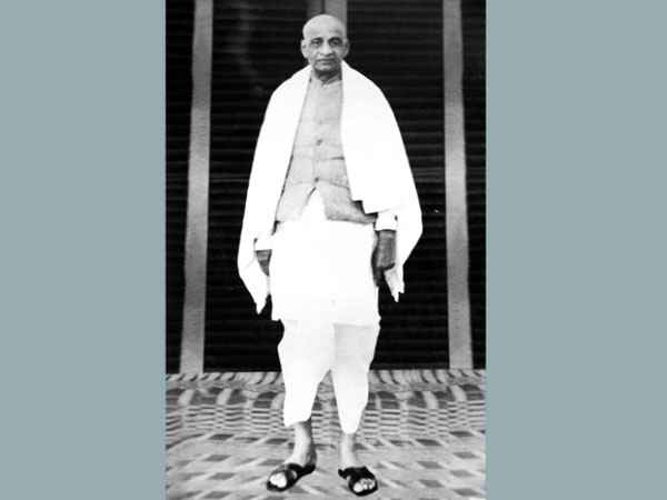 സര്ദാര് വല്ലഭായ് പട്ടേല് (ഒക്ടോബര് 31, 1875 - ഡിസംബര് 15, 1950)
