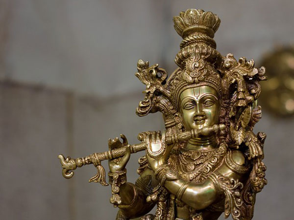 ജന്മാഷ്ടമി ദിനത്തില് അഷ്ടോത്തര ശതനാമാവലി; ഫലങ്ങള് അതിശയകരം