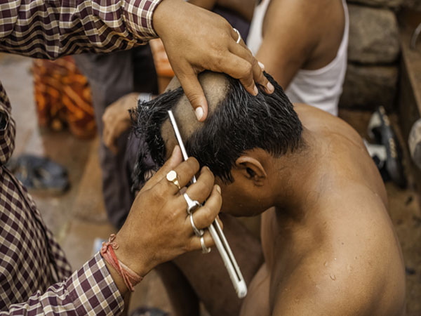 തല ക്ഷൗരം ചെയ്താല് മുടി വേഗം വളരും