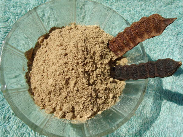 നെല്ലിക്ക പൊടിയും ഷിക്കാക്കായ് പൊടിയും