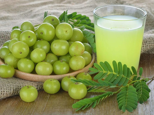 മുഖം വെളുപ്പിക്കാന് നെല്ലിക്ക ജ്യൂസ്