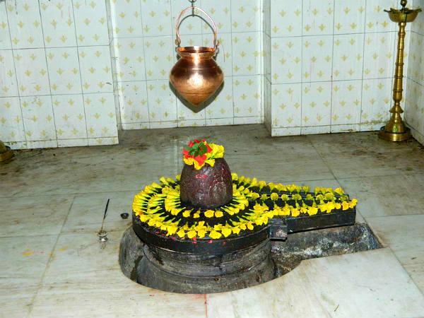 പതിവായി അഭിഷേകം ചെയ്യുക