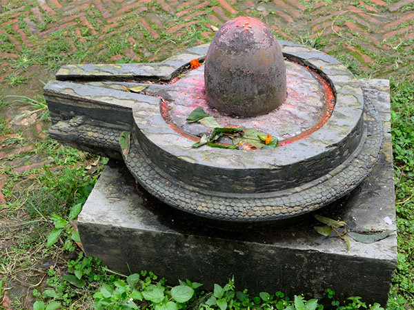 അലങ്കാരവും ആരാധനയും