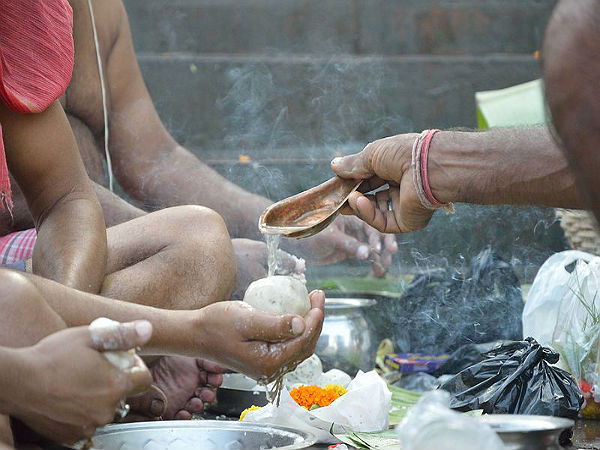 മഹാലയ അമാവാസിയില് പിതൃദോഷം നീക്കാന്