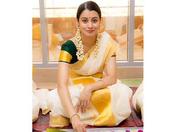 മുല്ലമൊട്ടുമാല