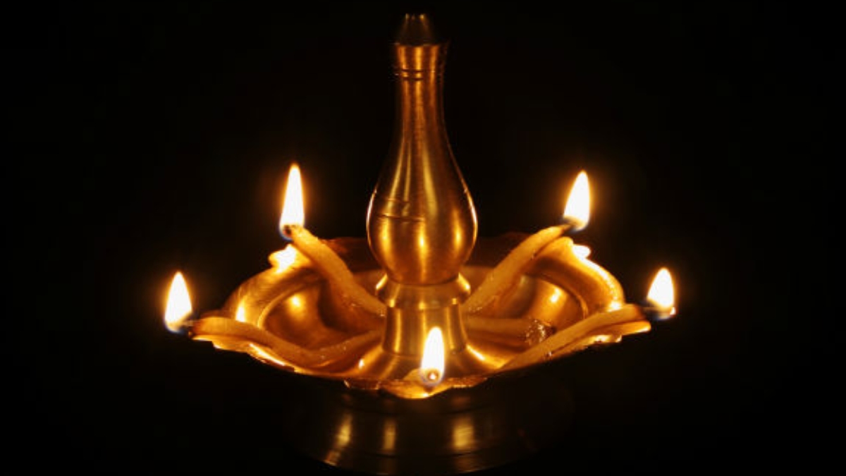 നിലവിളക്ക് തെളിയിക്കുന്നതിന് മുമ്പായി നിര്‍ബന്ധമായും ചെയ്യേണ്ട